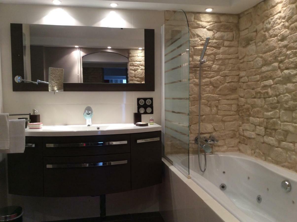 Clot De Felines Chambre Spacieuse Hotell Entrevaux Exteriör bild